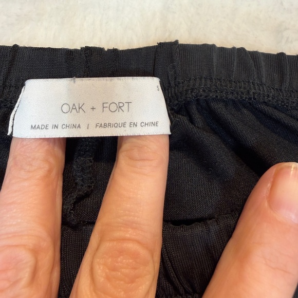 Oak & Fort Wide Leg Capri Pants Womens Size Small Black Faded Boho Modal - Picture 3 of 10